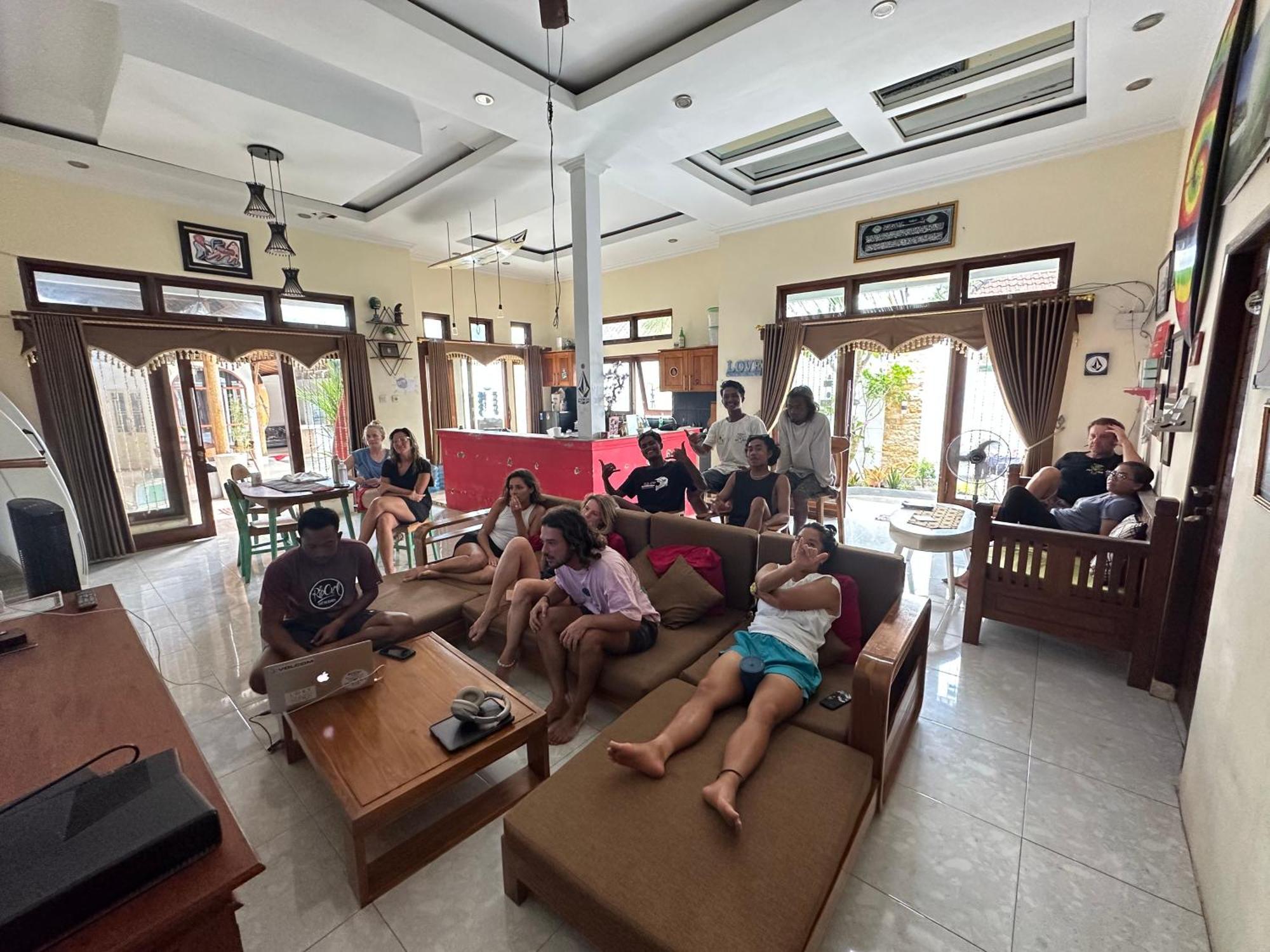 普卢坎 梅德威秘密冲浪营旅馆酒店 外观 照片