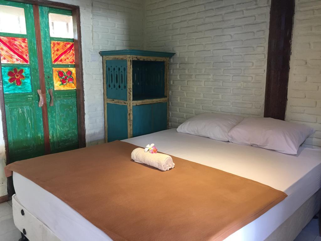 普卢坎 梅德威秘密冲浪营旅馆酒店 外观 照片